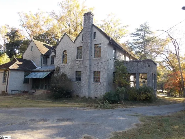 $667,000 | 905 East Greenville Street, Anderson, SC 29621