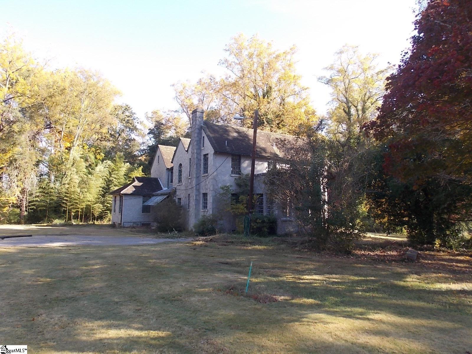 905 East Greenville Street Anderson, SC 29621 - Photo 5 of 38