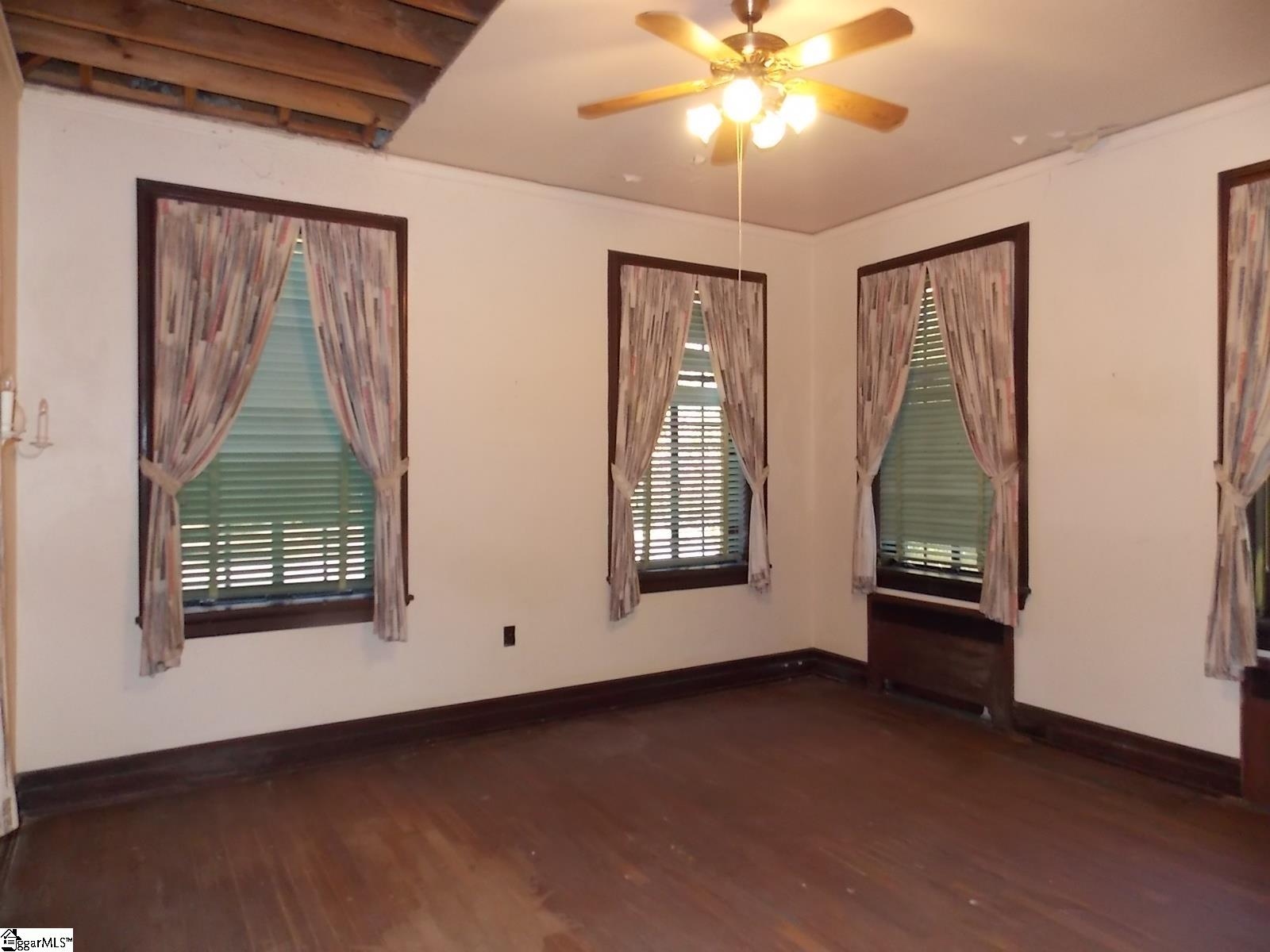 905 East Greenville Street Anderson, SC 29621 - Photo 9 of 38