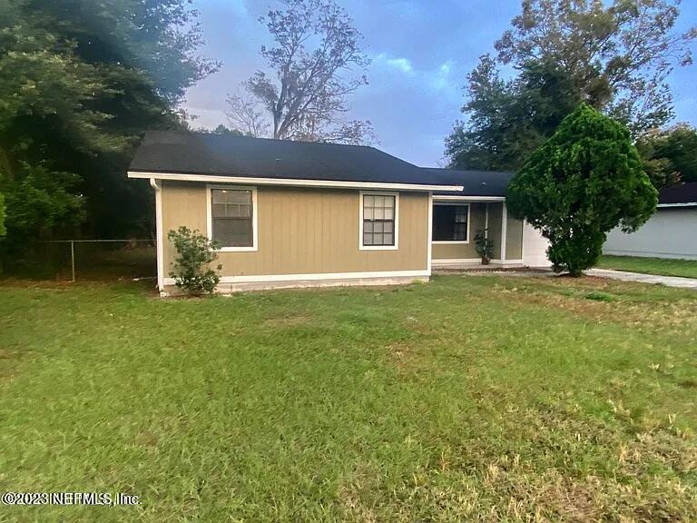 5761 Ricker Road Jacksonville, FL 32244 - Photo 3 of 11 ba96a09d8875fe6eec903dd4848f18e4-cc_ft_7