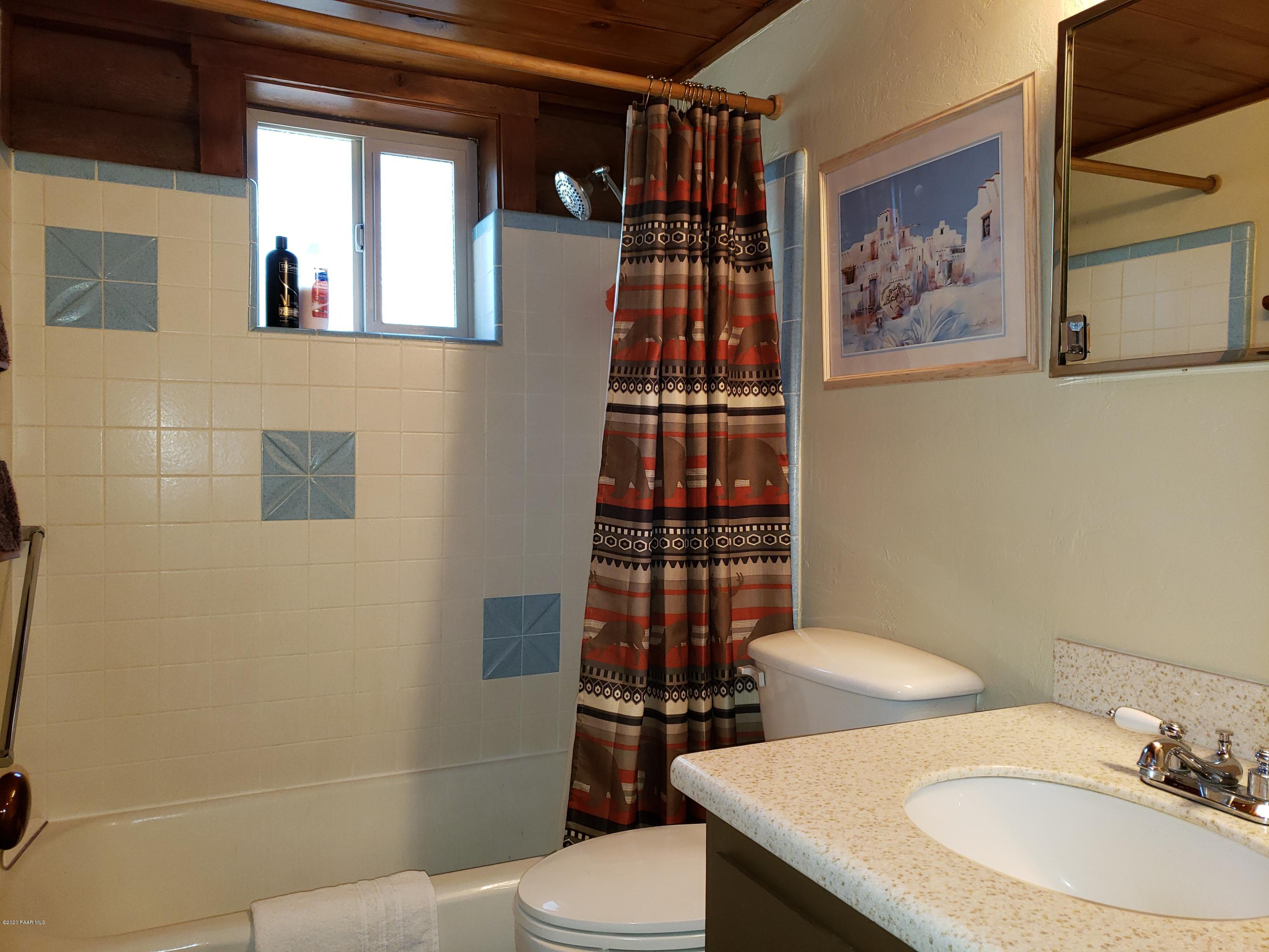 1415 Libby Loop Road Prescott, AZ 86303 - Photo 14 of 26 Bathroom w/Tub