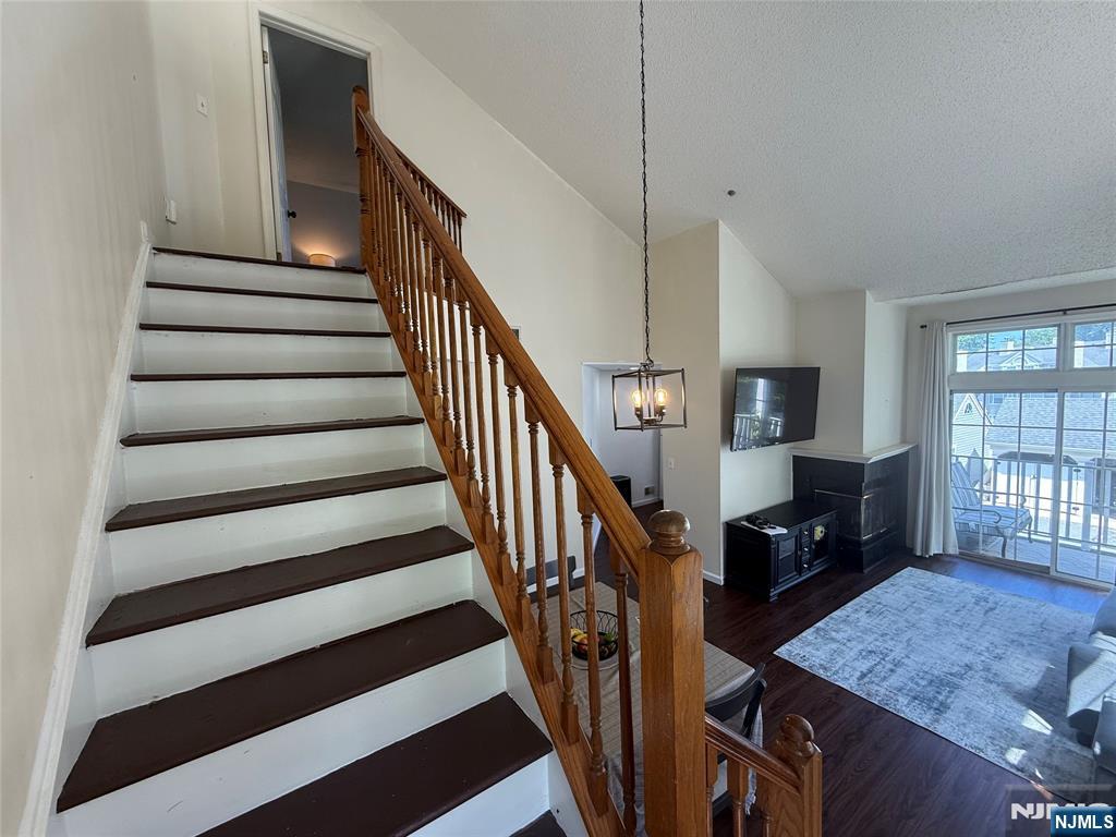 1186 Richmond Road Mahwah, NJ 07430 - Photo 6 of 17 Gallery Image 6