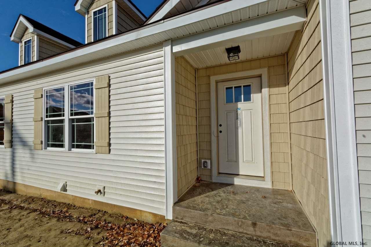 883 Dunnsville Road Rotterdam, NY 12306 - Photo 4 of 25 Photo 4