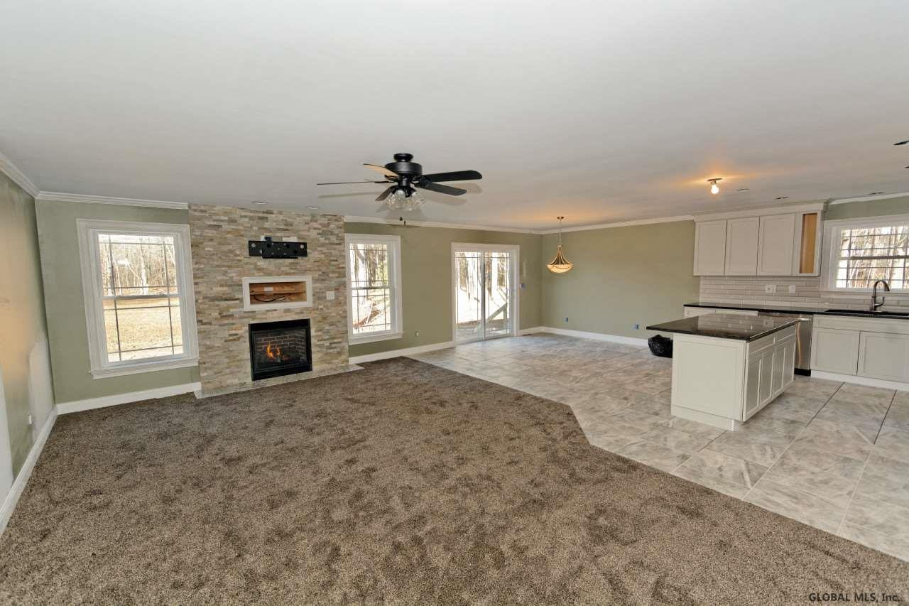 883 Dunnsville Road Rotterdam, NY 12306 - Photo 6 of 25 Photo 6