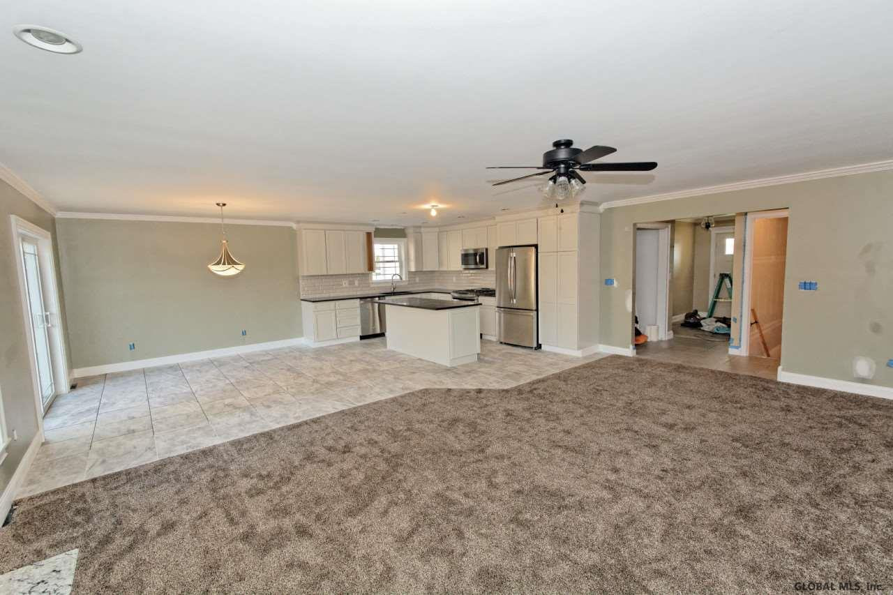 883 Dunnsville Road Rotterdam, NY 12306 - Photo 8 of 25 Photo 8