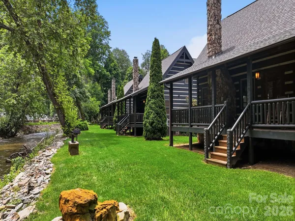 $525,000 | 62 Rachels Circle, Maggie Valley, NC 28751