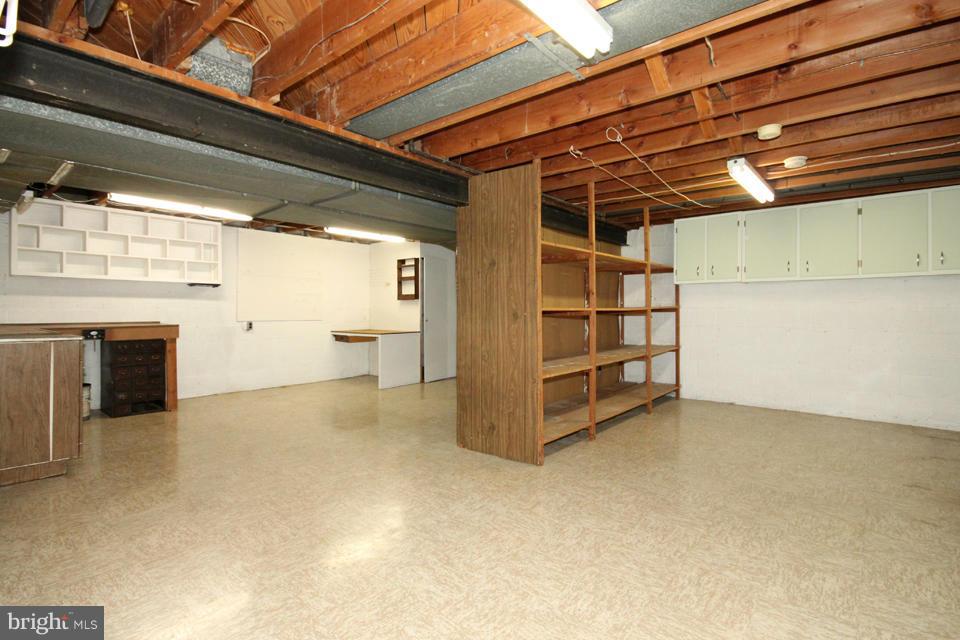 5804 Accomac Street Springfield, VA 22150 - Photo 22 of 29 Utility room