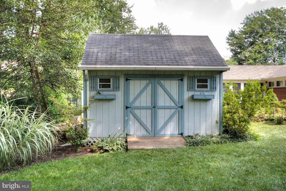 5804 Accomac Street Springfield, VA 22150 - Photo 26 of 29 Exterior (General)