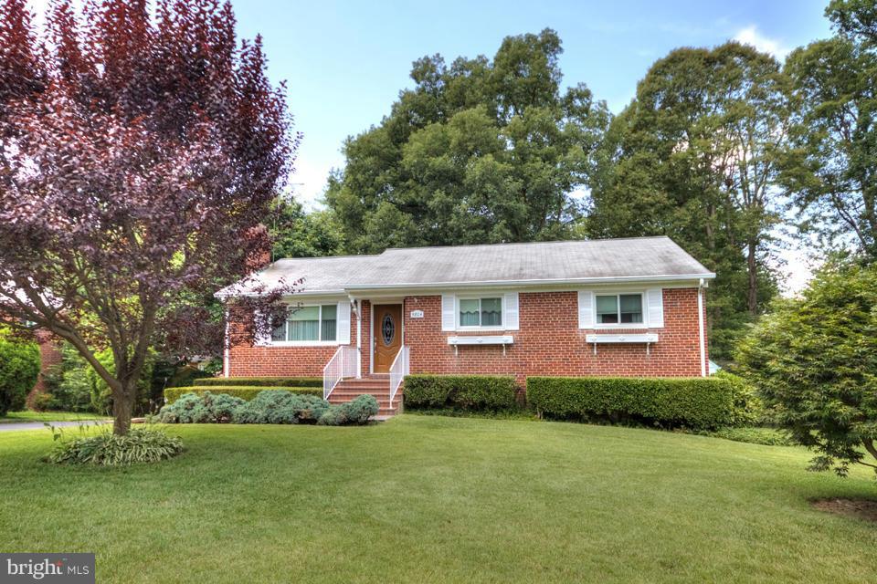 5804 Accomac Street Springfield, VA 22150 - Photo 29 of 29 Exterior (Front)