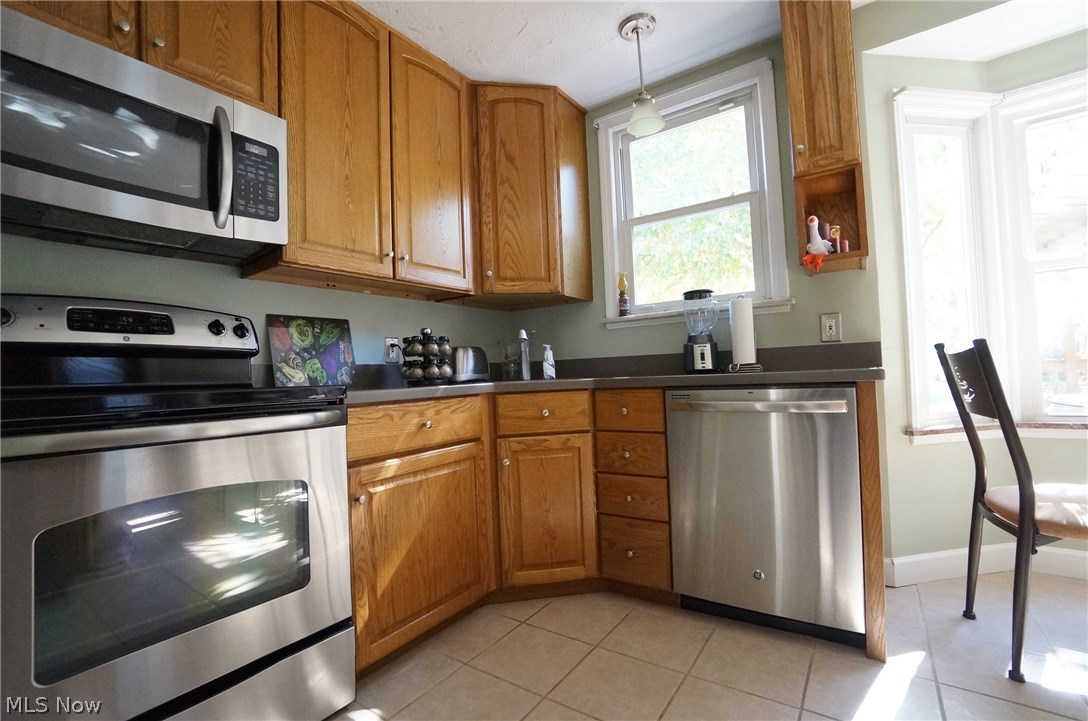 5148 Mayview Road Cleveland, OH 44124 - Photo 8 of 21