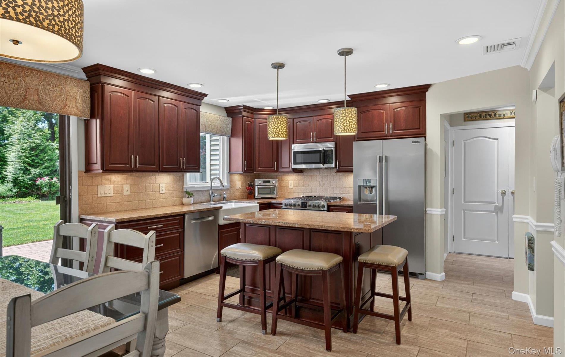 49 Annandale Road Commack, NY 11725 - Photo 16 of 42