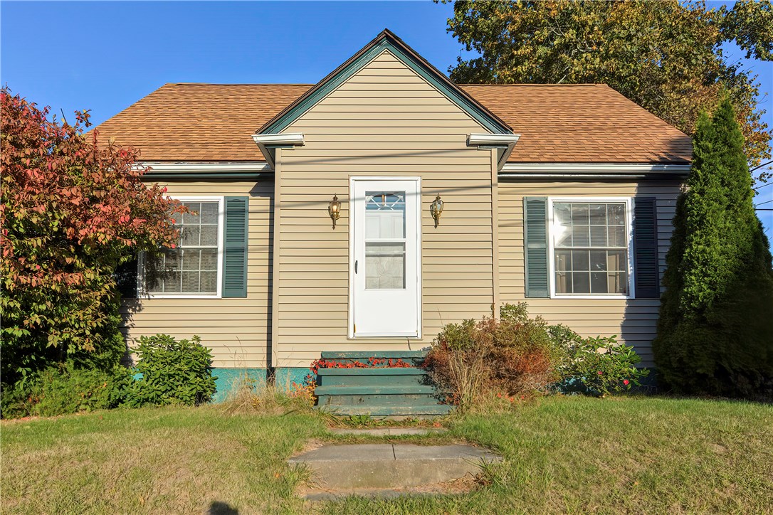 23 8th Avenue Woonsocket, RI 02895 - Photo 1 of 25 Gallery Image 1