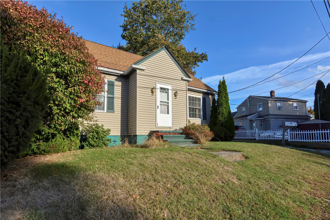 23 8th Avenue Woonsocket, RI 02895 - Photo 3 of 25 Gallery Image 3