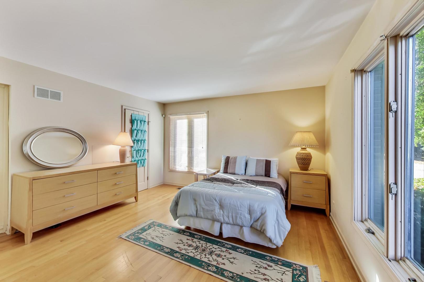 2813 Meyers Road Oak Brook, IL 60523 - Photo 22 of 62