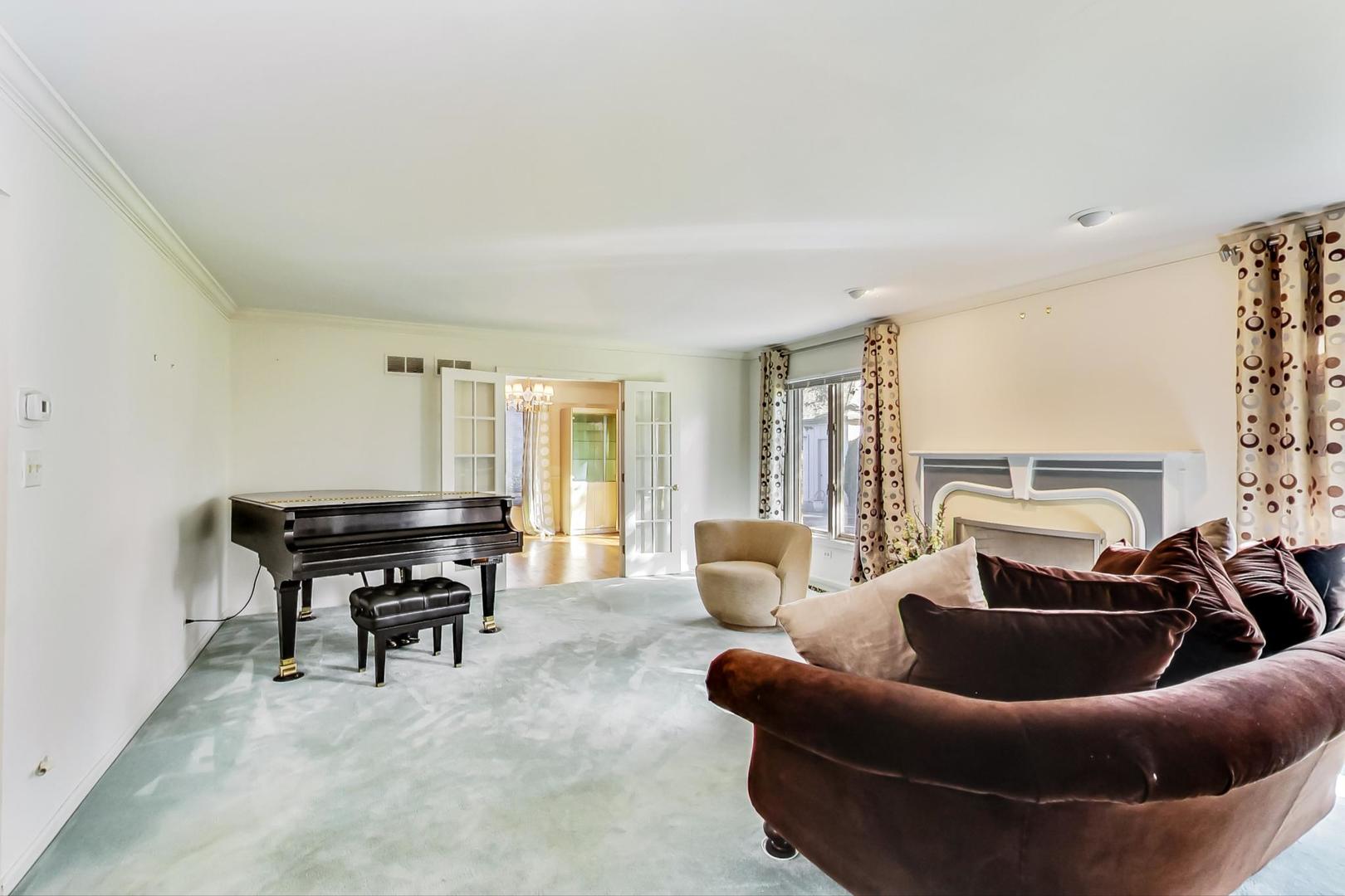 2813 Meyers Road Oak Brook, IL 60523 - Photo 6 of 62