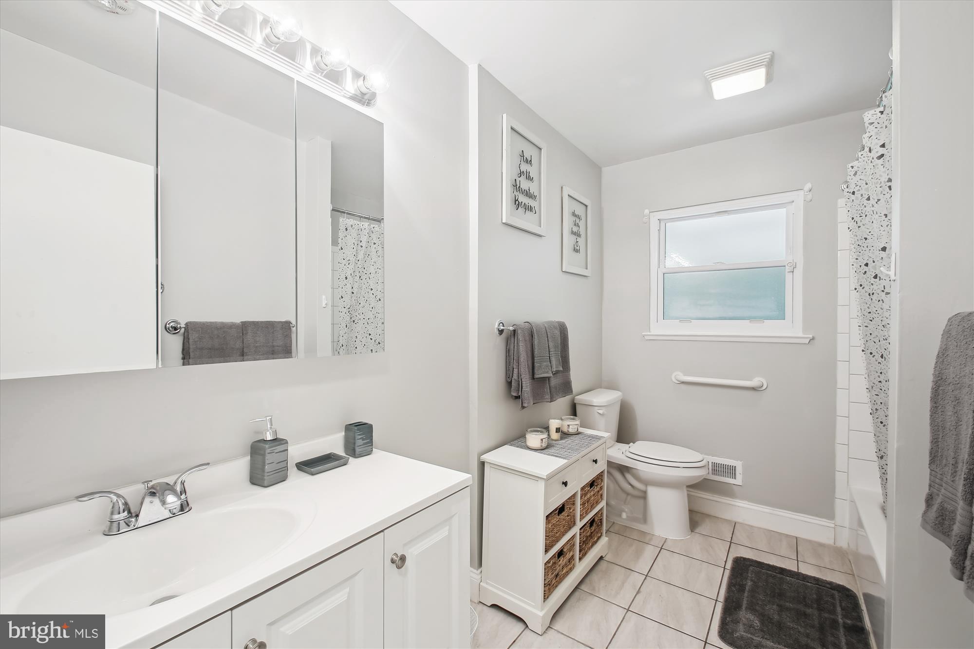 1418 Harberson Road Catonsville, MD 21228 - Photo 15 of 23 Main Level Full Bathroom