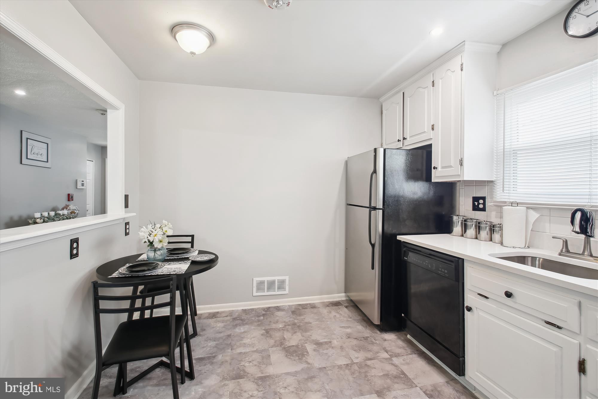 1418 Harberson Road Catonsville, MD 21228 - Photo 7 of 23 Kitchen