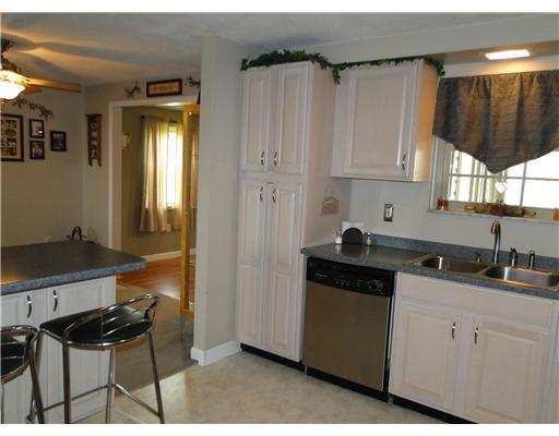 440 McElree Road Washington, PA 15301 - Photo 7 of 18 Kitchen.