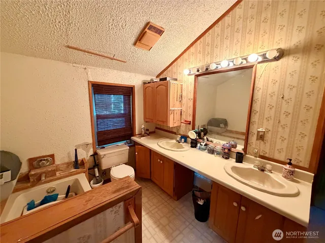 $474,000 | 5040 Southwest Lake Helena Road, Port Orchard, WA 98367