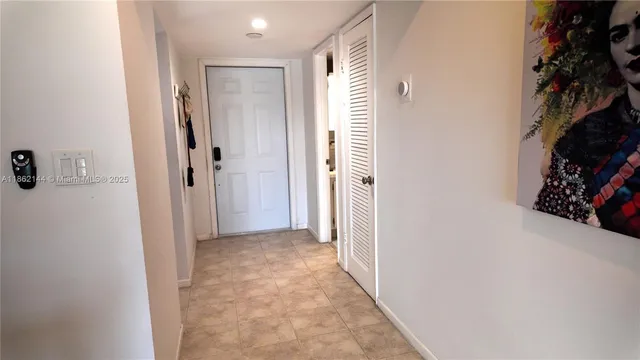 $1,899 | 5200 Washington Street, Unit 302, Hollywood, FL 33021