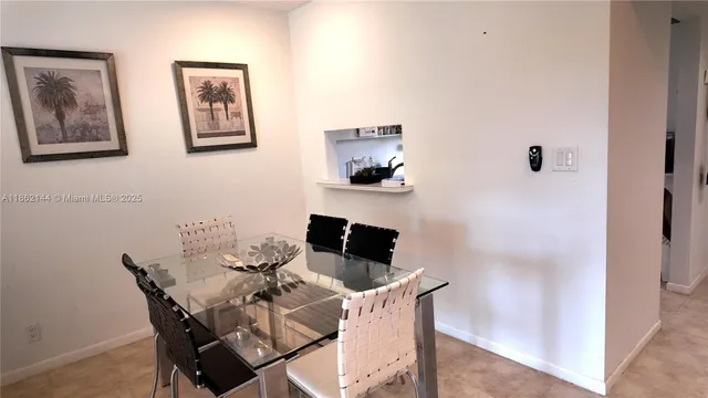 $1,899 | 5200 Washington Street, Unit 302, Hollywood, FL 33021