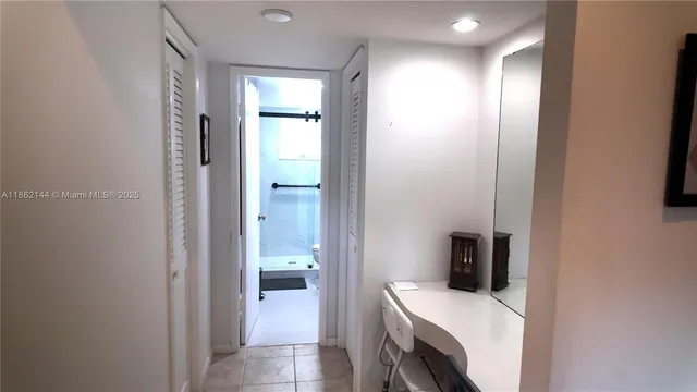 $1,899 | 5200 Washington Street, Unit 302, Hollywood, FL 33021