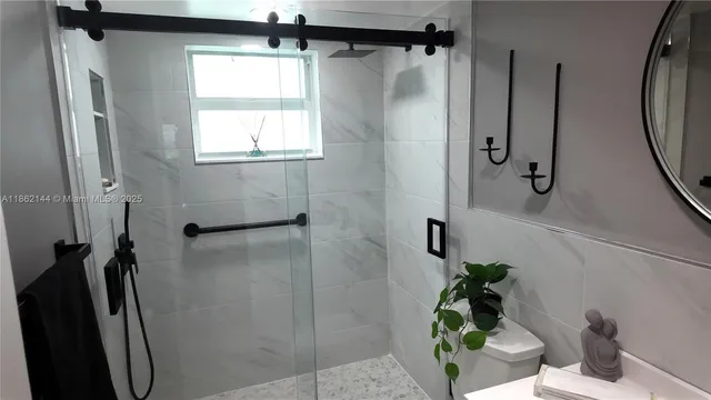 $1,899 | 5200 Washington Street, Unit 302, Hollywood, FL 33021