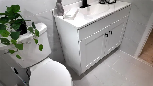 $1,899 | 5200 Washington Street, Unit 302, Hollywood, FL 33021