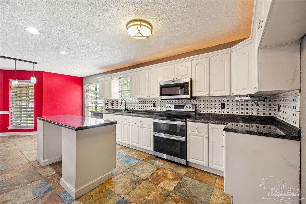 5317 Rowe Trail Pace, FL 32571 - Photo 15 of 48 Gallery Image 15
