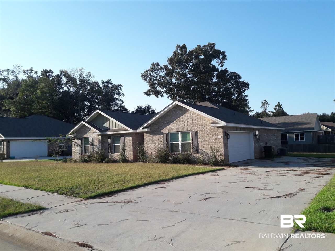 12368 Cressida Loop Daphne, AL 36526 - Photo 3 of 14 Lots of parking space, double garage