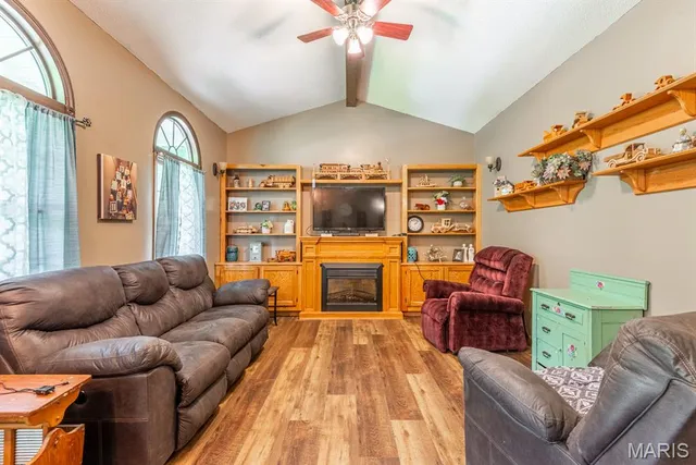 $275,000 | 292 Quail Trail, Uniontown, MO 63783