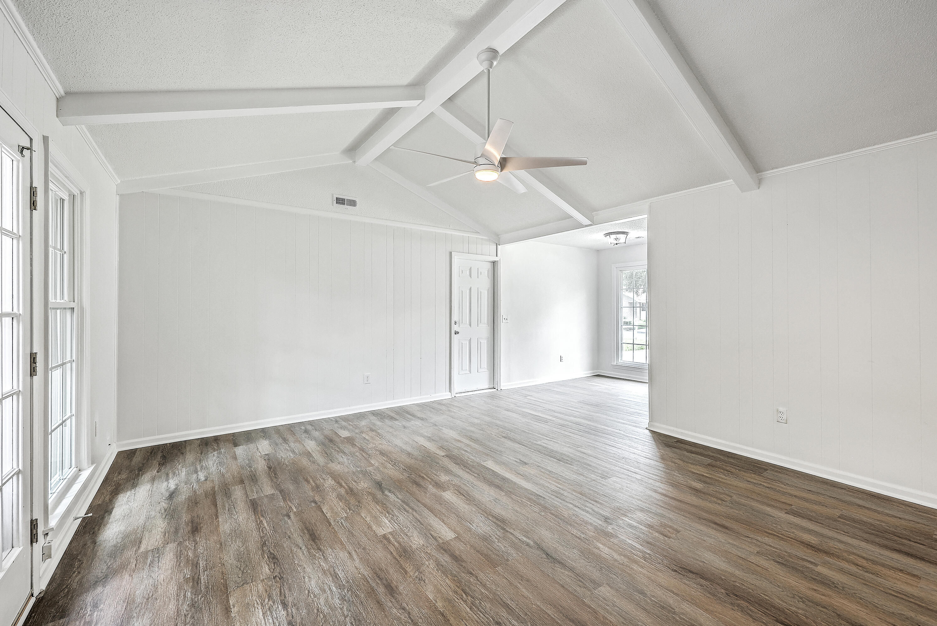 25 Delaware Road Goose Creek, SC 29445 - Photo 7 of 25 Living Room
