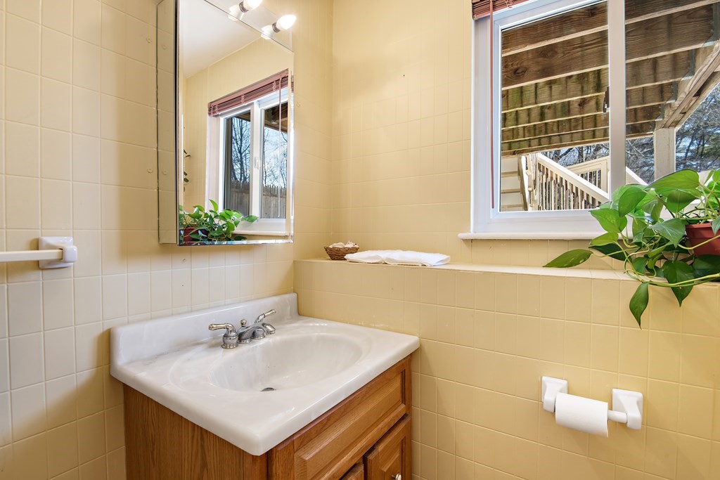 11 Old Farm Road Sharon, MA 02067 - Photo 15 of 20 Gallery Image 15