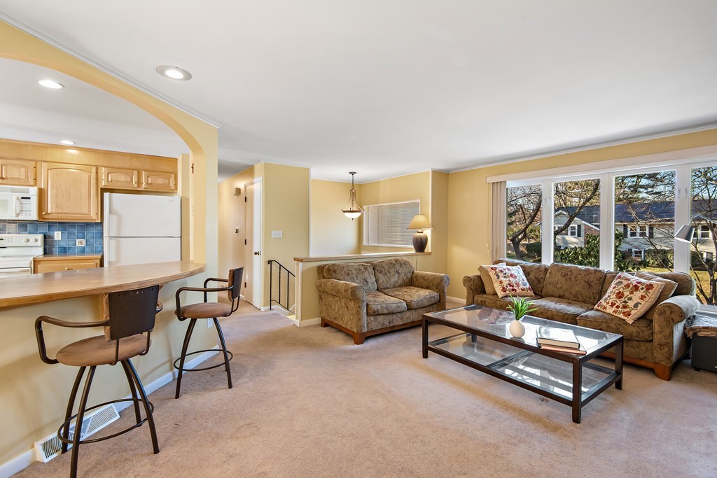 11 Old Farm Road Sharon, MA 02067 - Photo 3 of 20 Gallery Image 3