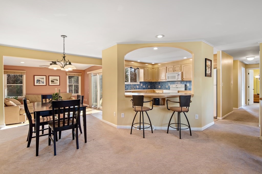 11 Old Farm Road Sharon, MA 02067 - Photo 4 of 20 Gallery Image 4