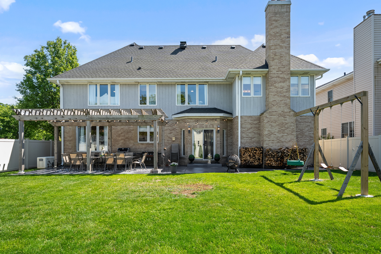 986 Red Oak Street Addison, IL 60101 - Photo 4 of 34