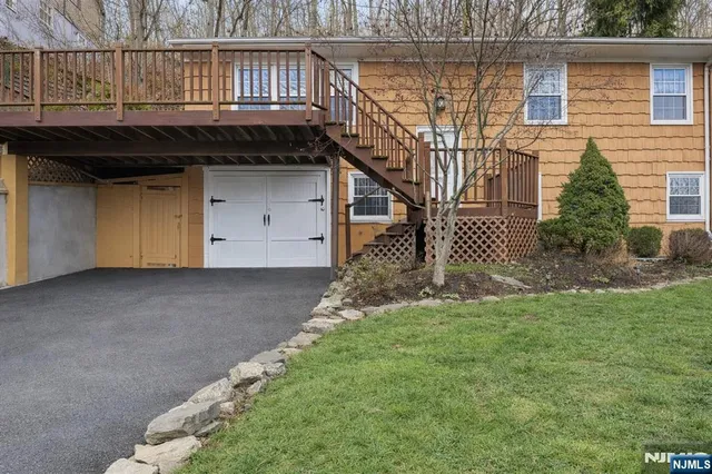 $639,000 | 79 Truman Boulevard, Oakland, NJ 07436