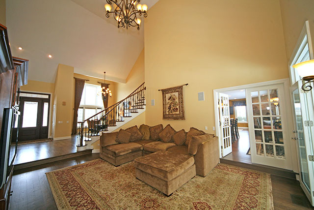 26W400 Churchill Road Winfield, IL 60190 - Photo 6 of 24 a living room with furniture and a potted plant