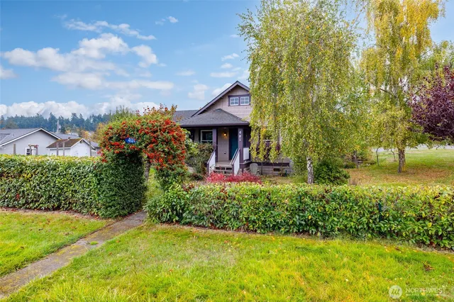 $799,000 | 401 Northeast 9th Street, Coupeville, WA 98239