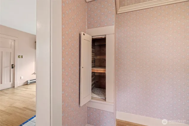 $799,000 | 401 Northeast 9th Street, Coupeville, WA 98239