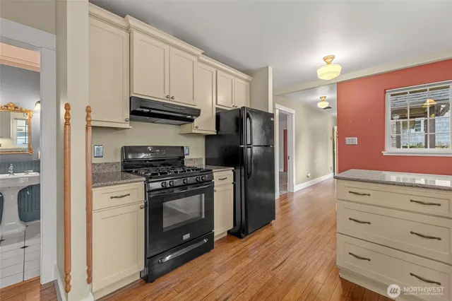 $799,000 | 401 Northeast 9th Street, Coupeville, WA 98239