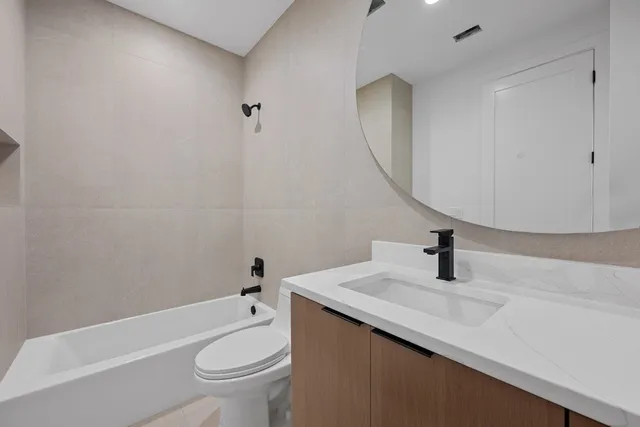 $3,900 | 1409 Valleyridge Drive, Unit A, Austin, TX 78704