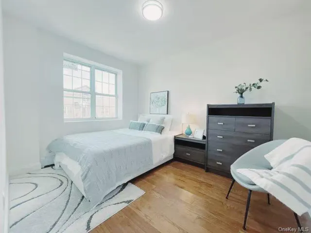 $988,000 | 141-15 Cherry Avenue, Unit 2E | Flushing