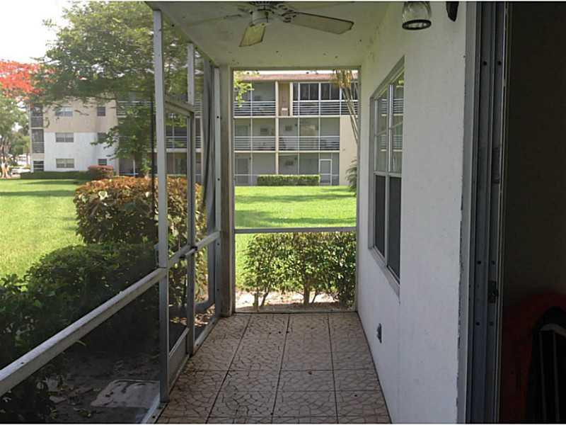514 Fanshaw M, Unit 514 Boca Raton, FL 33434 - Photo 15 of 35 Patio/Deck