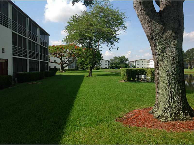 514 Fanshaw M, Unit 514 Boca Raton, FL 33434 - Photo 17 of 35 Exterior Back Other