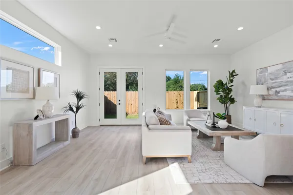 $364,990 | 3615 B Mt Pleasant Street, Houston, TX 77021