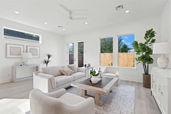 $364,990 | 3615 B Mt Pleasant Street, Houston, TX 77021