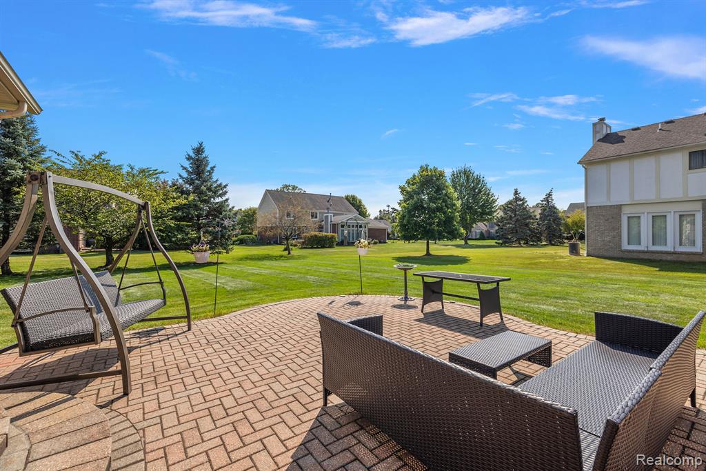1253 Rothwell Drive Troy, MI 48084 - Photo 7 of 85
