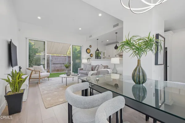 $999,000 | 206 North Moore Avenue, Unit E, Monterey Park, CA 91754