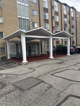 $55,000 | 25735 Lorain Road, Unit 119, North Olmsted, OH 44070